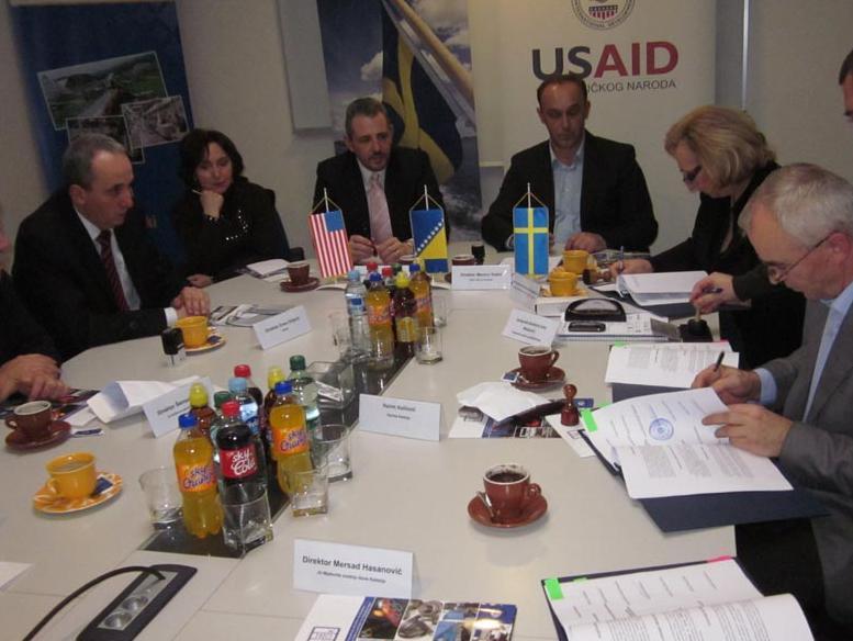 UNIS TOK Kalesija zapošljava 100 radnika