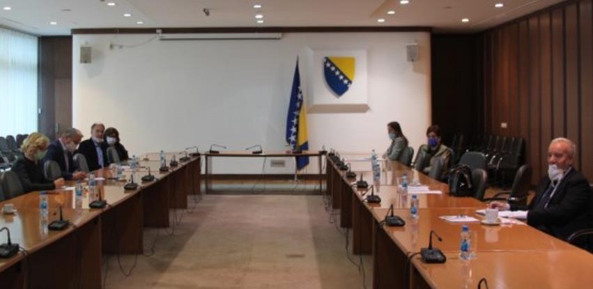 Istražna komisija traži detaljne podatke o nabavci respiratora i mobilne bolnice