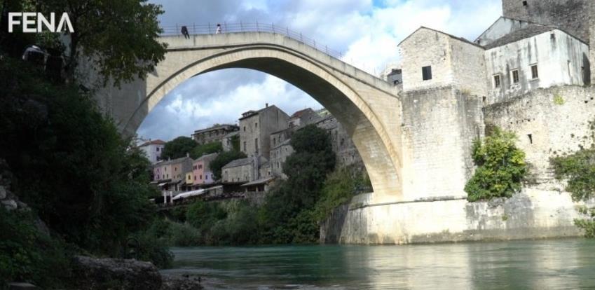 Dramatičan pad turističkih dolazaka i noćenja u Mostaru i Sarajevu (VIDEO)
