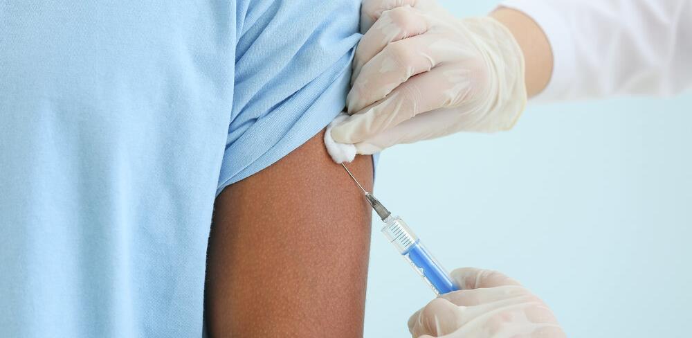 Prva zemlja koja uvodi "zelene vakcina pasoše": Ko se ne vakciniše, neće moći u prevoz i restorane