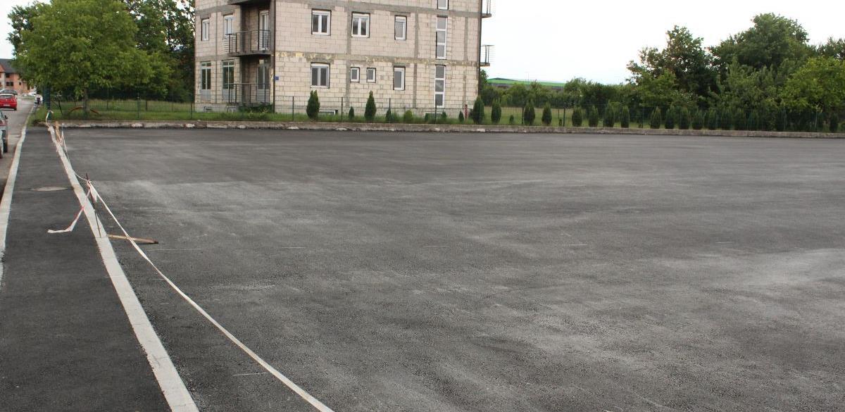 Završena izgradnja parkinga kod Srednjoškolskog centra u Živinicama