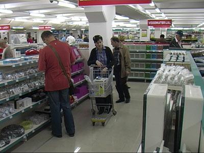 U Tuzli otvoren Bau centar Dženex "Let's do it"