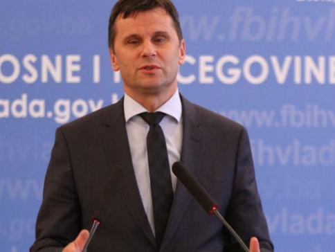 Novalić: Kolektivni ili granski ugovor ne može biti "stariji" od zakona