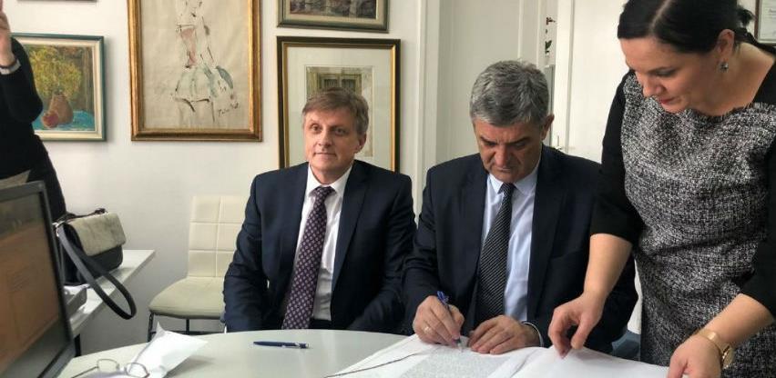 Potpisan ugovor o kupoprodaji građevinskog zemljišta u Hastahani