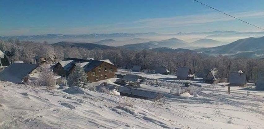 U Cazin na skijanje: Uskoro otvaranje skijališta u Stovrelima