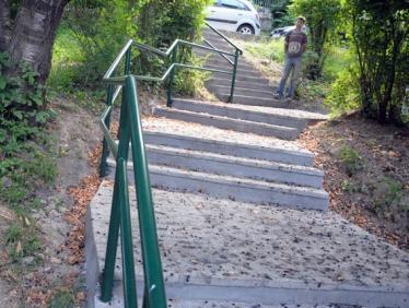 Završena sanacija stepeništa i staze u ulici Asima Ferhatovića