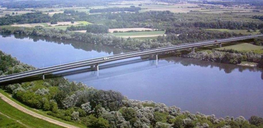 Most u junu izranja iz Save (VIDEO)