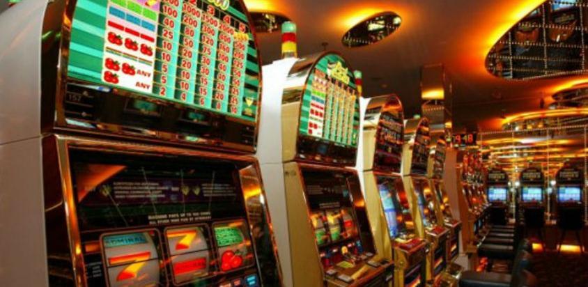 Ubacio u aparat pet franaka pa postao milioner