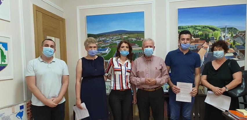 U Gračanici potpisani ugovori za pokretanje četiri start-up biznisa