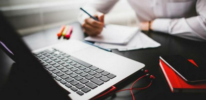 Računar u poslovanju koristi 99,5 posto firmi u BiH, a internet 99,3 posto