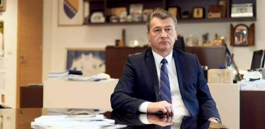 Hadžibajrić: Stambeno-poslovni objekat u Dženetića čikmi gradi se po zakonu