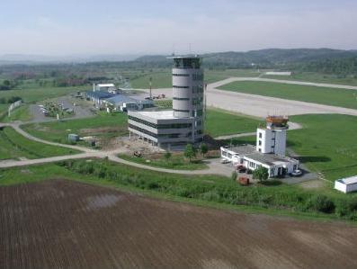 U RS-u manje putnika na aerodromu, razgovora telefonom i poslatih pošiljki