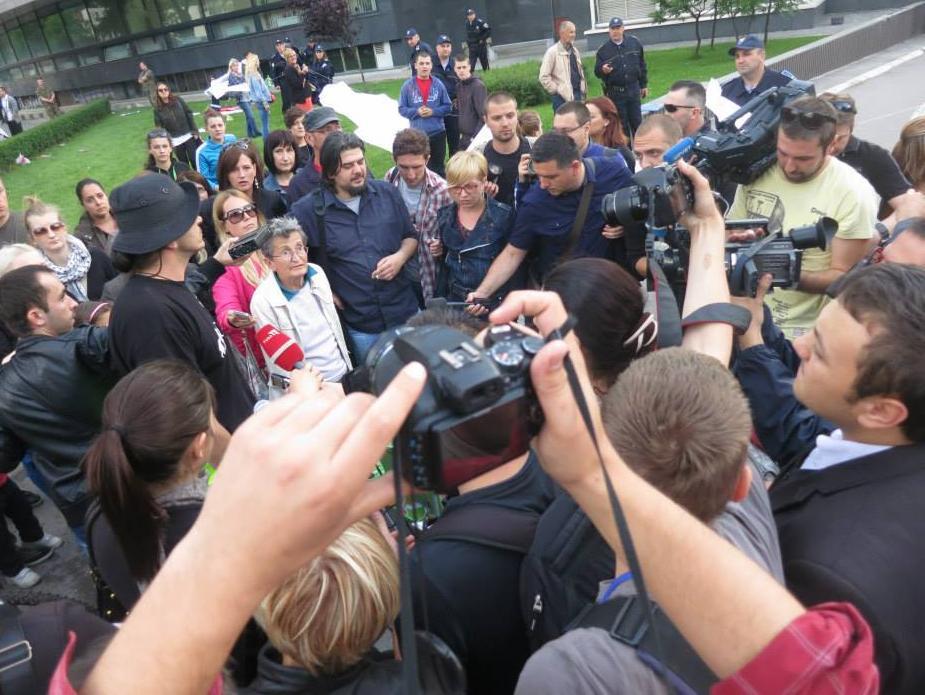 Predstavnica OSCE-a za slobodu medija zabrinuta zbog zastrašivanja novinara