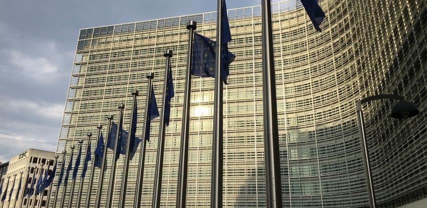 EK traži od Poljske da poštuje odluke Suda EU-a, prijeti financijskim sankcijama