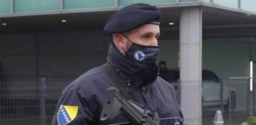 policija