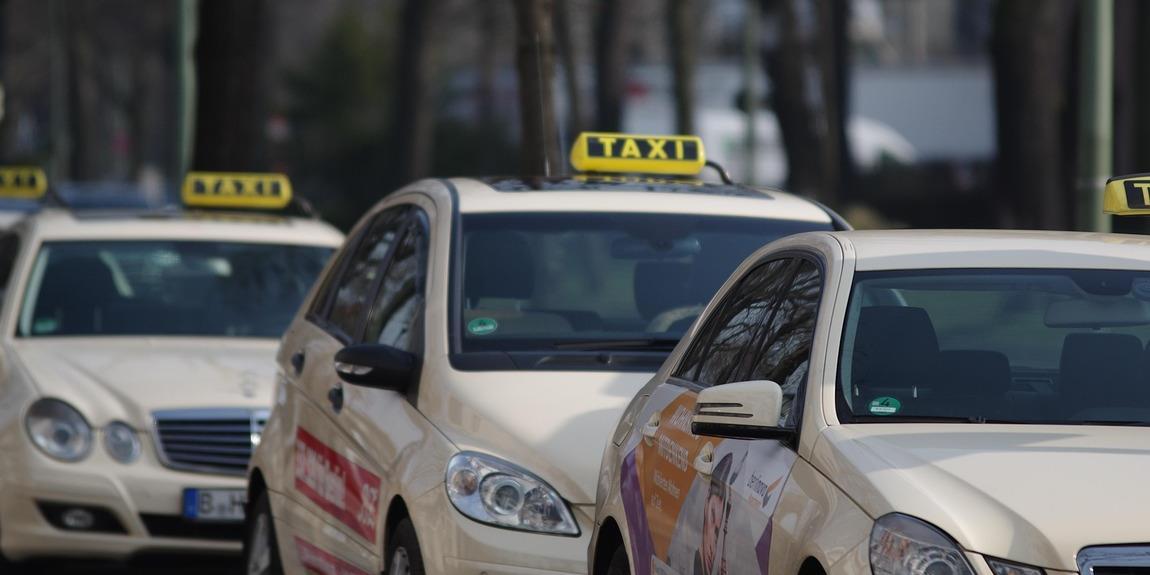 Taxi