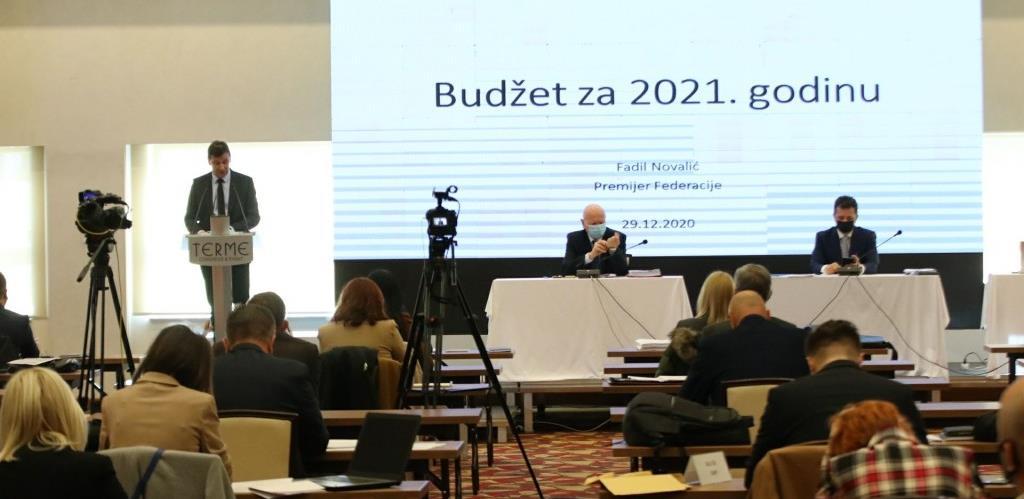 "Konzervativan i realan": Fadil Novalić predstavio budžet za 2021. od 5,4 milijardi KM