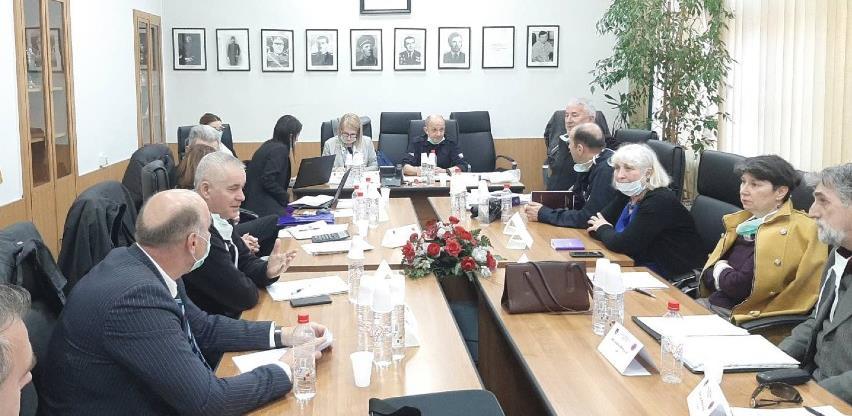 Nije zabranjen rad maloprodajnim prodavnicima higijenskih potrepština