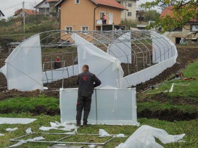 Počela montaža plastenika čiju nabavku je sufinasirao Grad Tuzla