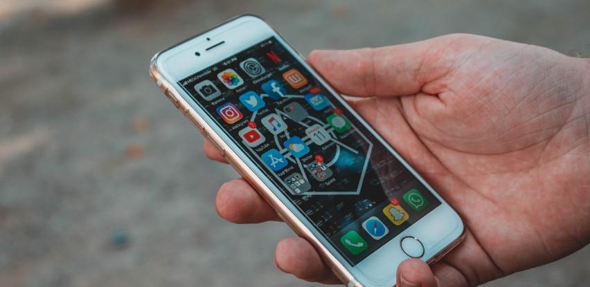 Amazon, Apple i Google izbacuju Parler