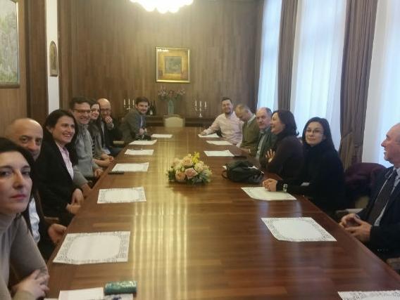 Ambasador Mujezinović: Vizna liberalizacija za zbližavanje privrednika