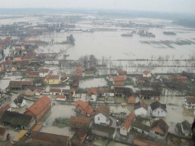 Čelnici poplavljenih opština: Možemo samo kukati sa narodom
