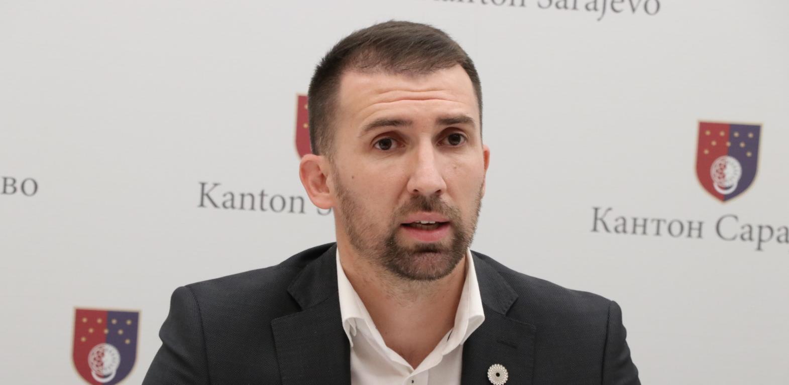 adnan delić