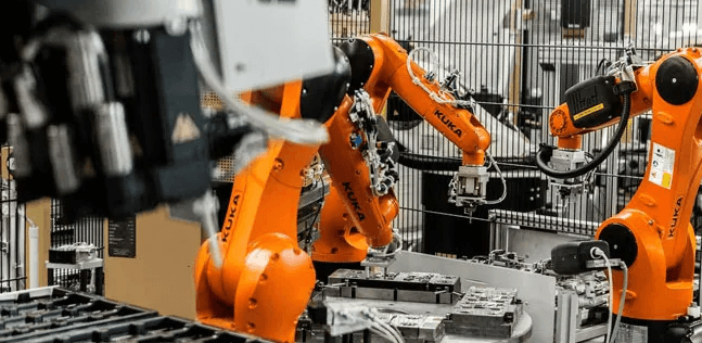 ROBOTIZACIJA INDUSTRIJA