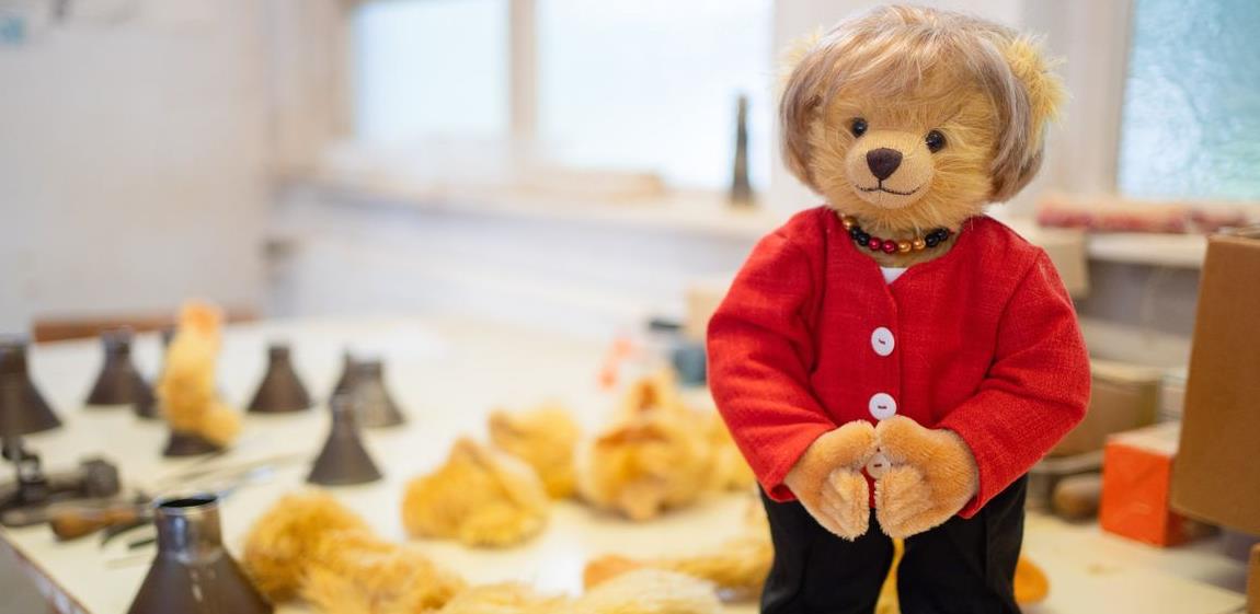 Njemačka fabrika igračaka proizvela medvjedića posvećenog Angeli Merkel