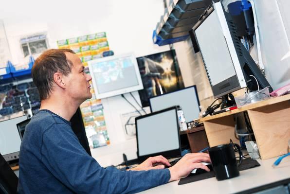 Prodajna i informatička zanimanja najtraženija u 2012.