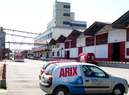 Ojađeni radnici fabrike Dita izviždali direktora