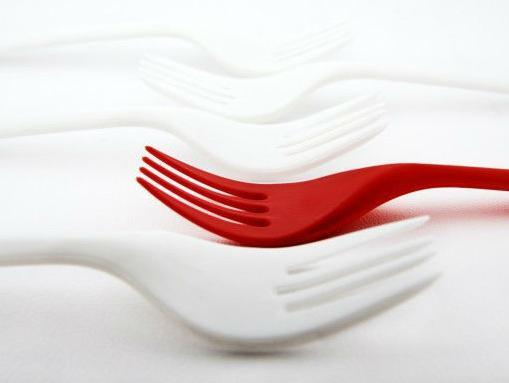 Francuska od 2020. zabranjuje plastični pribor i posuđe