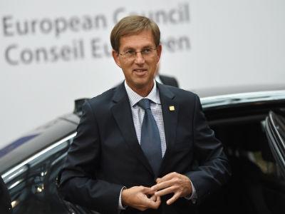 Pada popularnost Cerarove vlade