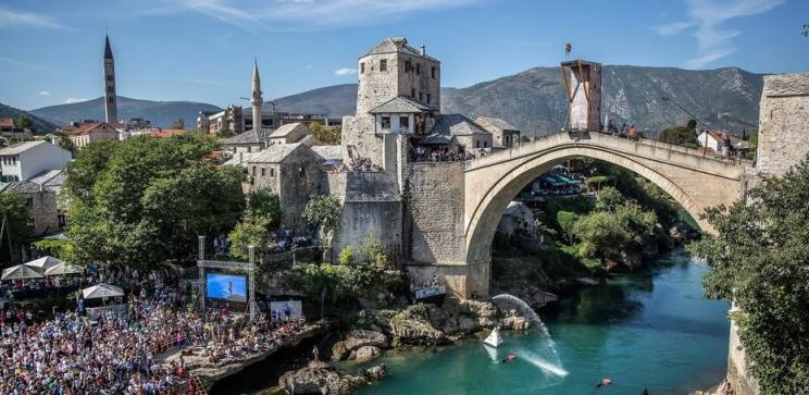 Carlton i Hunt pobjednici Red Bull Clif Diving natjecanja u Mostaru