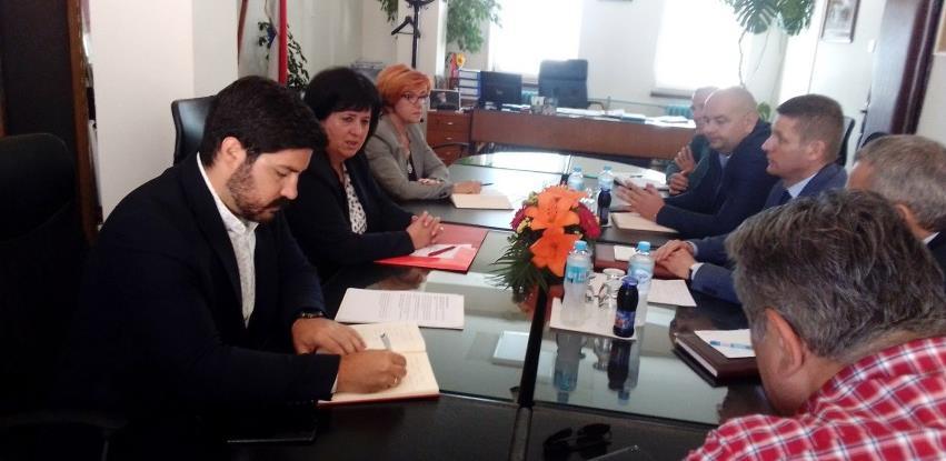 Vlada RS će pomoći opštinama za projekte zapošljavanja sa minimum 100.000 KM