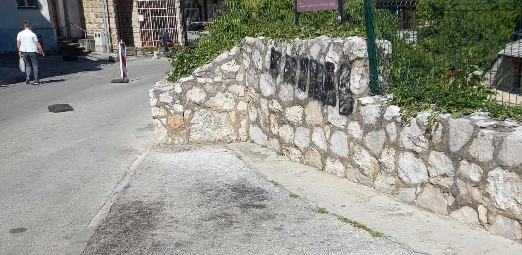 Građani se mole za strpljenje: Počinje hitna sanacija oštećene građevine u Mostaru