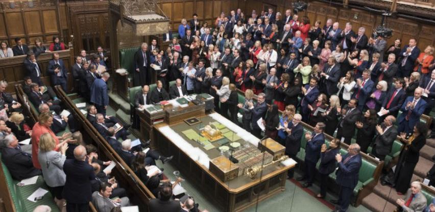 Vanredno zasjedanje britanskog parlamenta u subotu