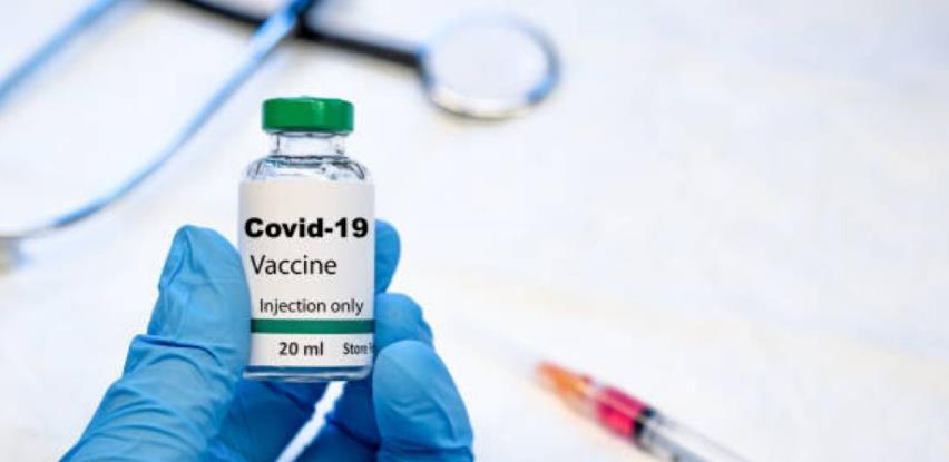 Evropska komisija potpisala ugovor o nabavci 300 miliona doza vakcine