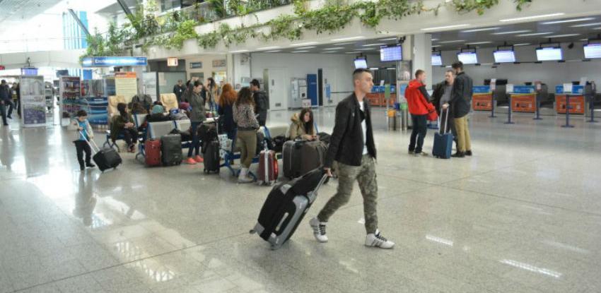 U zimskoj sezoni iz Sarajeva po jedan let više za Beč i Sttutgart