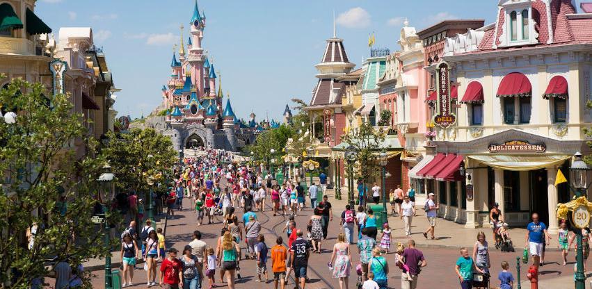 Odvedite svoje najmlađe na proslavu 90. rođendana Mickey Mouse