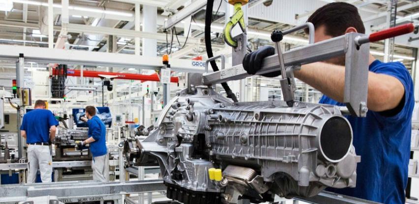 Promet industrije u februaru porastao za 4,4 posto