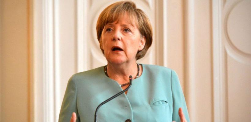 Merkel kritizirala svog prethodnika zbog zaposlenja u ruskoj kompaniji