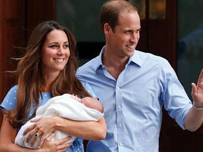 Velika Britanija: Kraljevska beba prvi put pred očima javnosti
