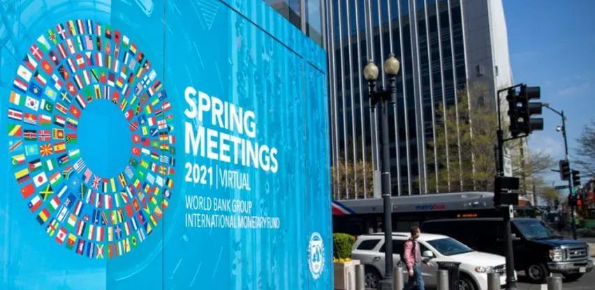 MMF: Pandemija će i u 2021. podizati nivo globalnog duga