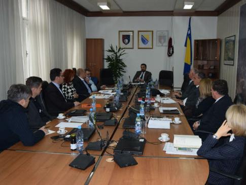 Zajedničku komunalnu potrošnju smanjiti u korist kapitalnih investicija
