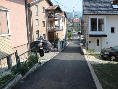 U Ulici Zije Dizdarevića izgrađena vodovodna mreža i postavljen asfalt