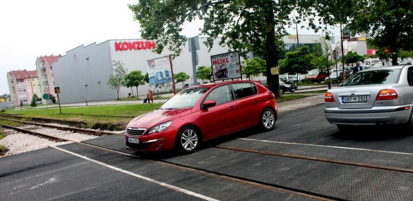 Otvoren savremeni pružni prelaz uz Petrak