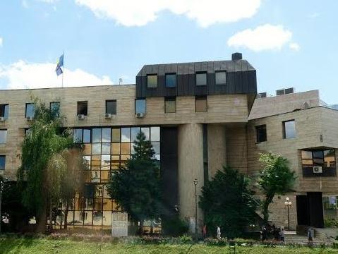 Preko leđa građana: U Gradskoj upravi hrane se lososom i piju Jack Daniel's