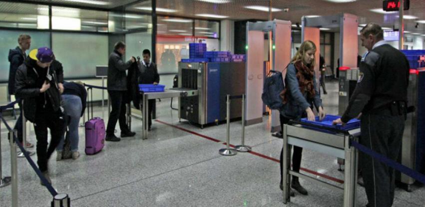 Na aerodromima u Tuzli i Sarajevu kontrolisano više od 7.000 putnika