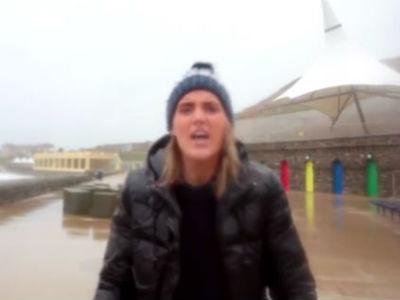 Novinarku riba udarila u glavu tokom izvještavanja sa terena